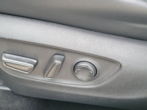 Used 2022 Toyota Highlander XLE image 21