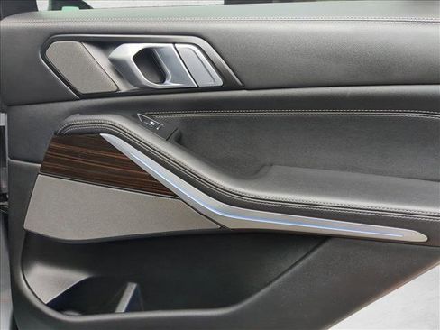 Used 2024 BMW X5 xDrive40i w/ Premium Package image 24