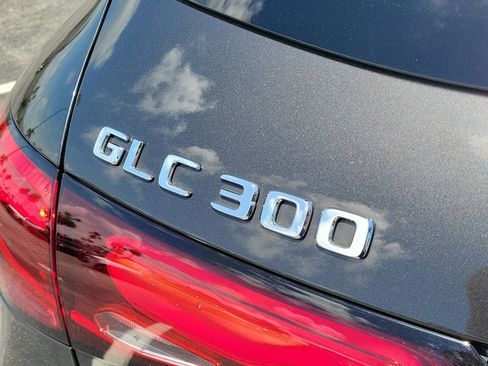 Used 2023 Mercedes-Benz GLC 300 image 7