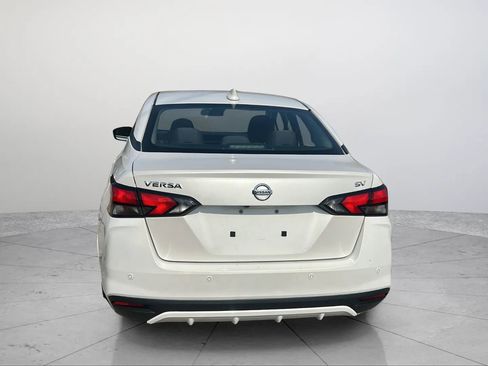 Used 2021 Nissan Versa SV FWD image 14