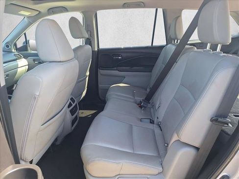 Used 2018 Honda Pilot EX-L image 11