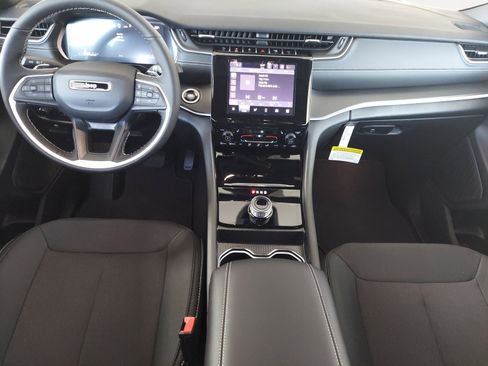 New 2026 Jeep Grand Cherokee Laredo X RWD image 3