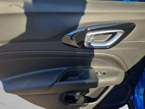 New 2026 Jeep Compass Latitude image 21