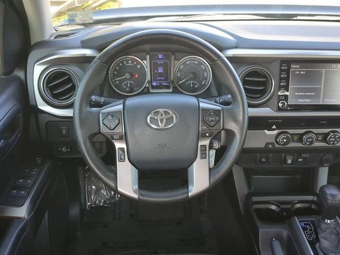 Used 2020 Toyota Tacoma TRD Sport image 22