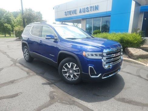 Used 2023 GMC Acadia SLE w/ Driver Convenience Package image 1