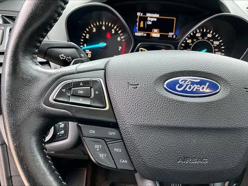Used 2017 Ford Escape SE w/ SE Sport Appearance Package image 23