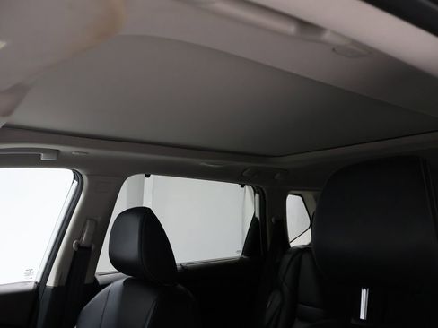 Used 2023 Nissan Rogue SL w/ SL Premium Package image 11