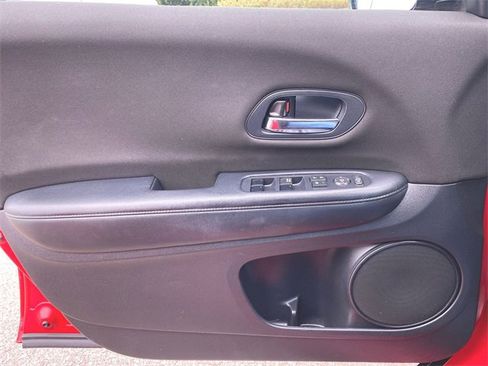 Used 2018 Honda HR-V LX image 20