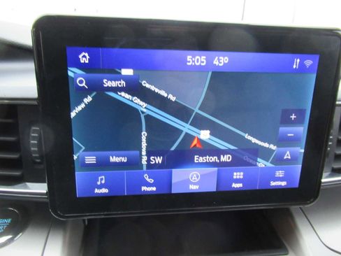 Used 2022 Ford Explorer XLT w/ Equipment Group 202A image 29