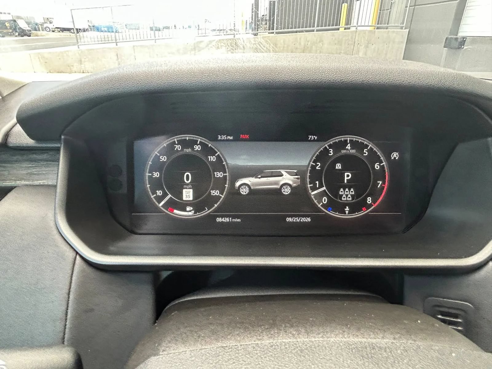 Used 2019 Land Rover Discovery HSE AWD/4WD image 16