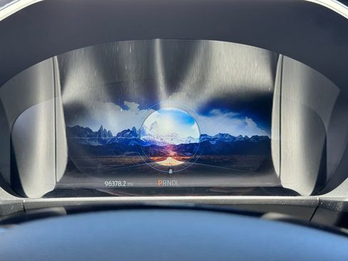 Used 2021 Ford Escape SEL w/ Technology Package FWD image 14