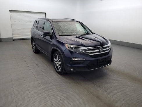 Used 2017 Honda Pilot Touring image 13