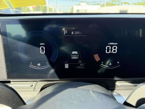 Used 2024 Hyundai Kona SE AWD/4WD image 28