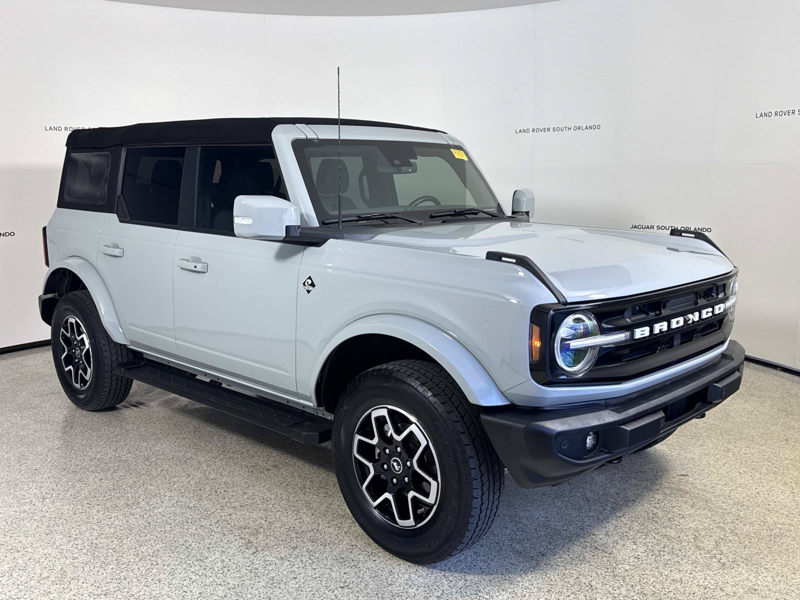 Used 2024 Ford Bronco Outer Banks AWD/4WD image 7