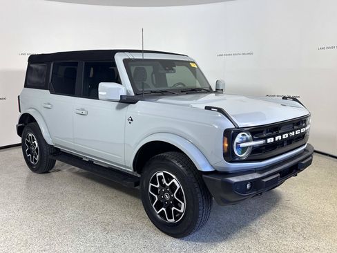 Used 2024 Ford Bronco Outer Banks AWD/4WD image 7