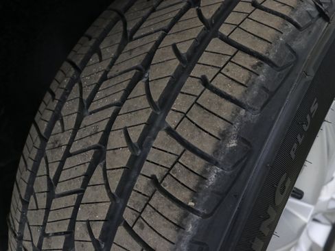 Used 2023 Chevrolet TrailBlazer LS image 34