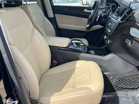 Used 2019 Mercedes-Benz GLS 450 4MATIC image 29