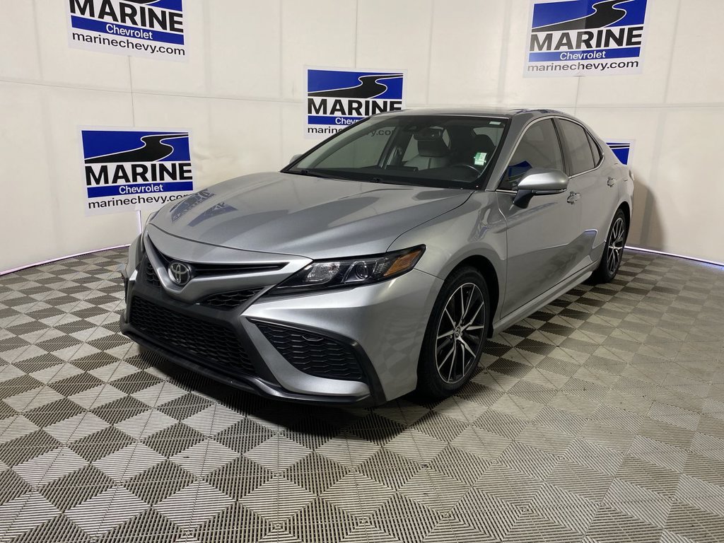 Used 2024 Toyota Camry SE w/ Convenience Package FWD image 11