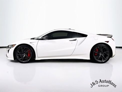 Used 2017 Acura NSX image 4