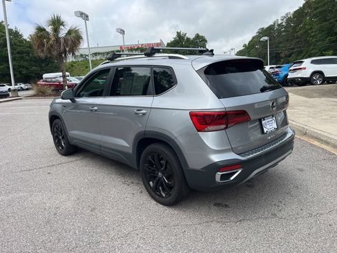 Used 2023 Volkswagen Taos SE w/ Panoramic Sunroof Package AWD/4WD image 38