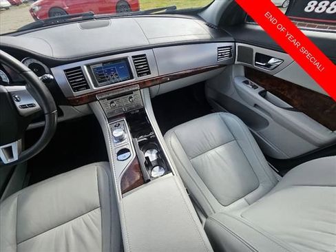 Used 2009 Jaguar XF Luxury image 9