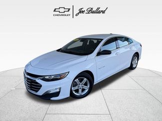 Used 2023 Chevrolet Malibu LS video 1