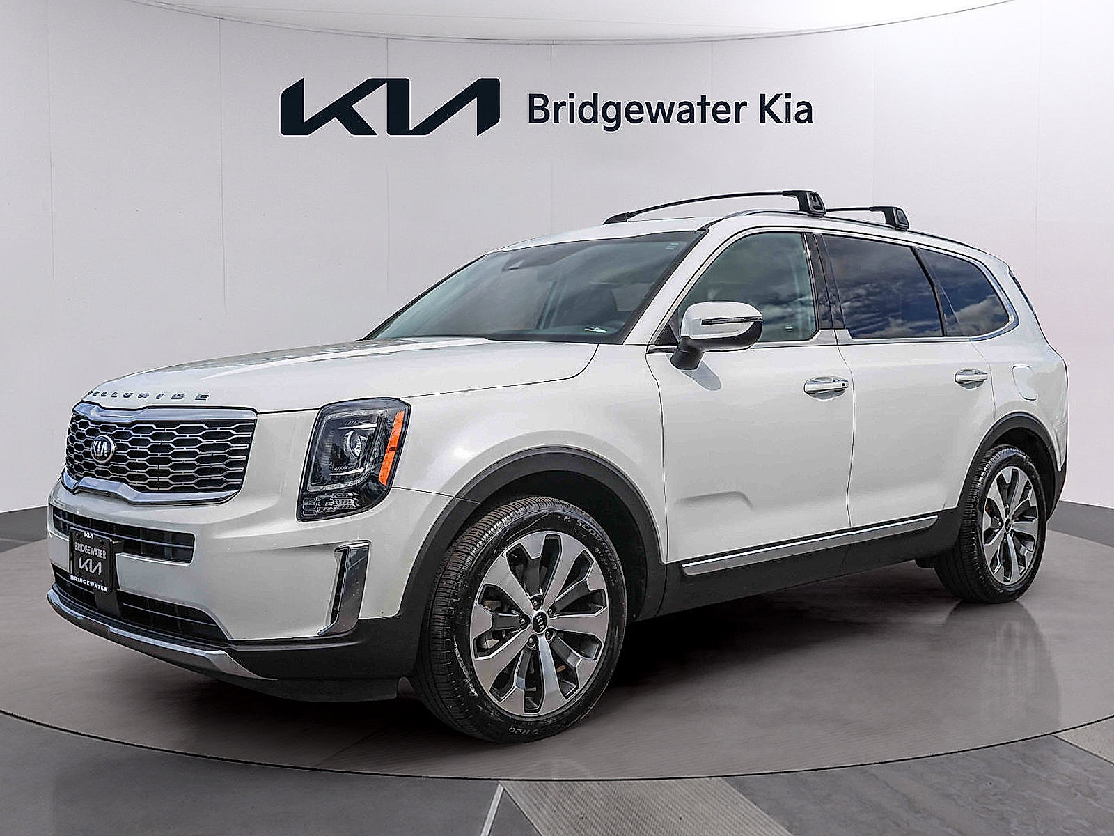 Used 2020 Kia Telluride S w/ S 8 Passenger Seating Package AWD/4WD image 3
