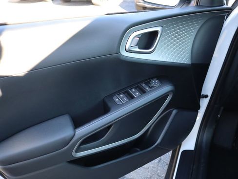 New 2025 Kia Soul S image 14