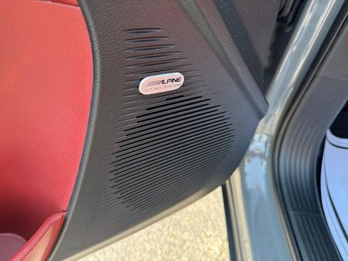 Used 2023 Dodge Challenger SRT Hellcat w/ Driver Convenience Group image 17