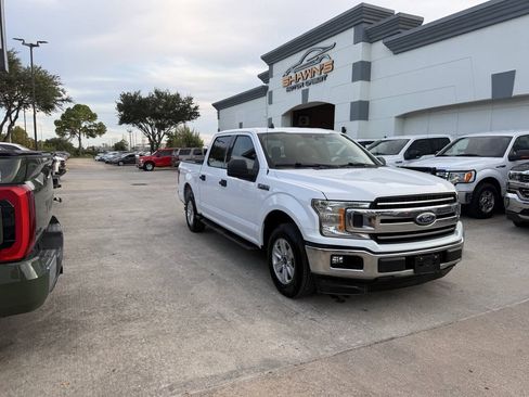 Used 2019 Ford F150 XLT w/ Trailer Tow Package RWD image 2