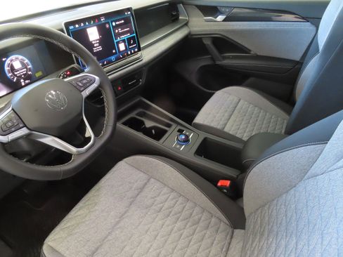 New 2025 Volkswagen Tiguan S image 22