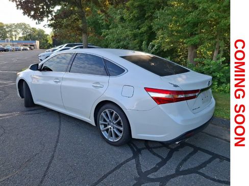 Used 2015 Toyota Avalon XLE Touring FWD image 9
