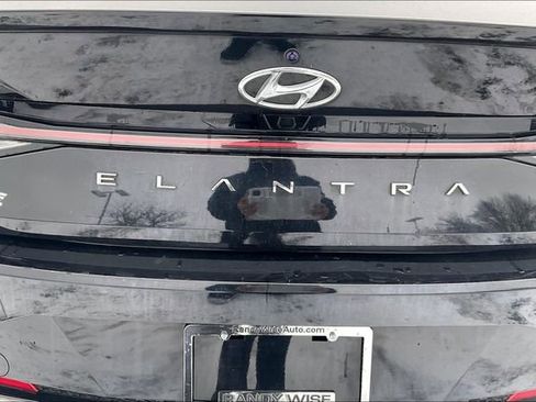 Certified 2022 Hyundai Elantra N Line image 32
