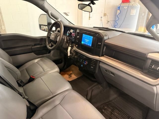 Used 2023 Ford F250 XL w/ XL Chrome Package RWD image 24