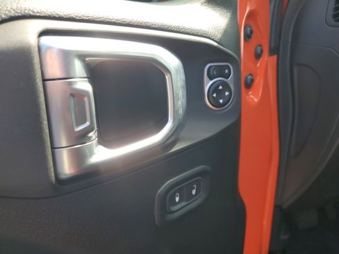 Used 2020 Jeep Wrangler Unlimited Sport image 11