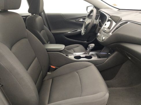 Used 2025 Chevrolet Malibu LT FWD image 21