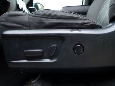 Used 2018 Toyota Tundra SR5 image 27