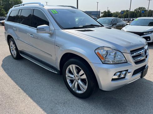 Used 2011 Mercedes-Benz GL 320 BlueTEC 4MATIC image 7