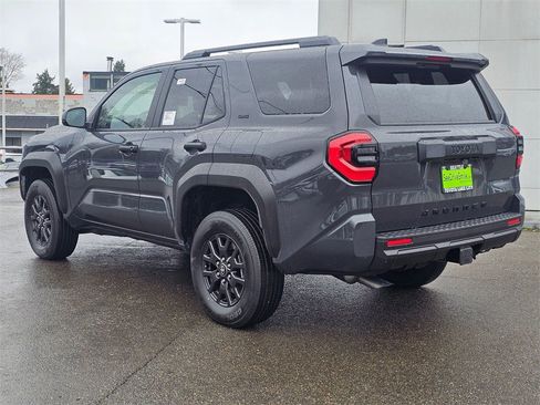 New 2026 Toyota 4Runner SR5 image 5