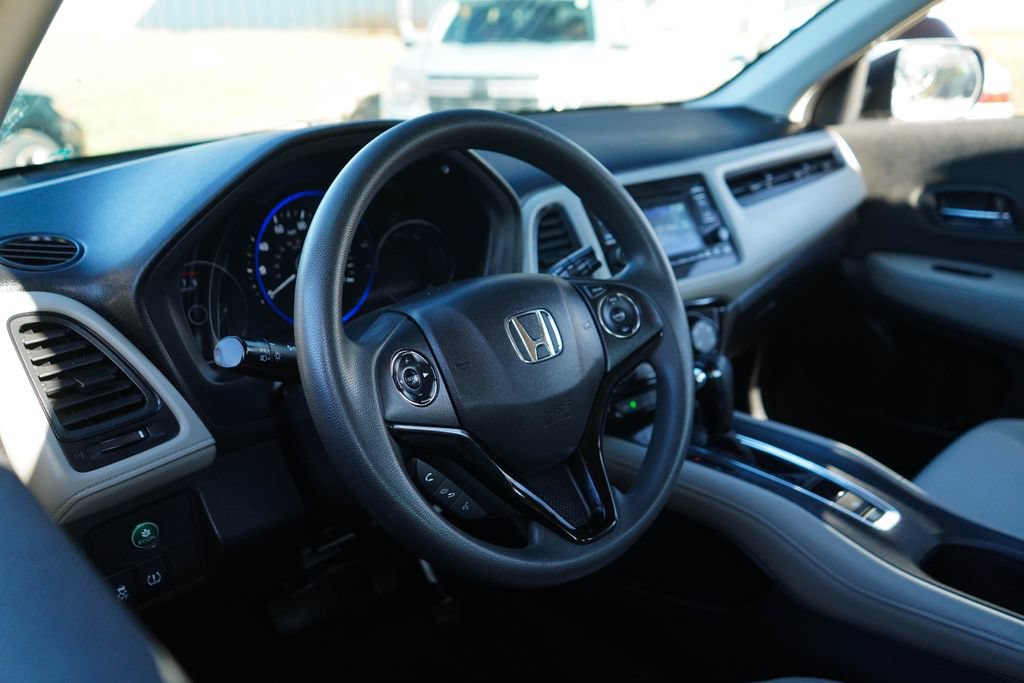 Used 2021 Honda HR-V LX image 6