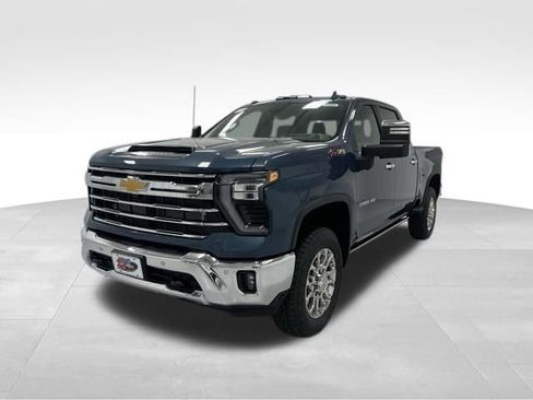New 2026 Chevrolet Silverado 2500 LTZ w/ LTZ Premium Package AWD/4WD image 3