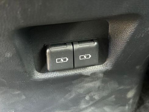 Certified 2025 Toyota RAV4 XLE FWD image 21