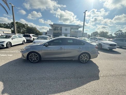 Used 2022 Kia Forte GT FWD image 3