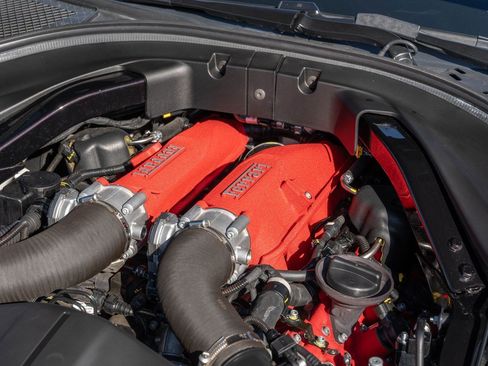 Used 2024 Ferrari Roma Spider RWD image 25