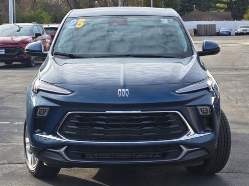 Certified 2025 Buick Encore GX Preferred image 3