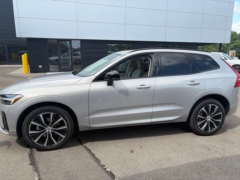 Used 2024 Volvo XC60 B5 Plus w/ Climate Package AWD/4WD image 7