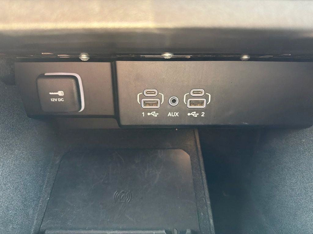 Used 2024 Jeep Wagoneer Series II w/ Flexible Seating Group RWD image 45