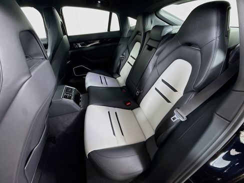 Certified 2023 Porsche Panamera 4S image 22