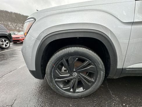 Used 2023 Volkswagen Atlas SE w/ Black Wheel Package image 20