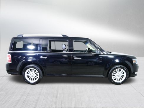 Used 2017 Ford Flex SEL w/ Equipment Group 202A AWD/4WD image 8
